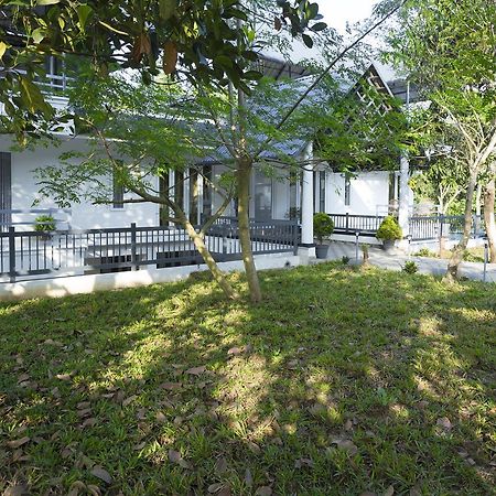 Bamboo Creak Hotel Thekkady Exterior photo